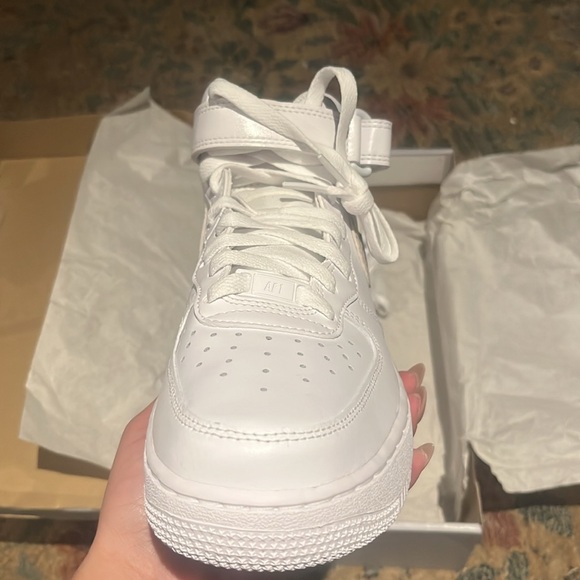 Nike Air Force 1 '07 Mid White Leather Snake Swoosh (Women's) sz 8 DD8959-110 - Picture 2 of 6